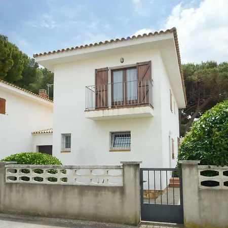 Riells 1 Villa