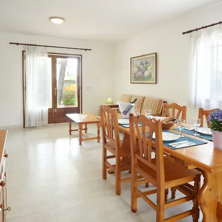 Riells 1 Villa *
