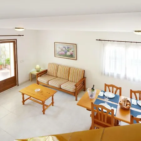Villa Riells 1 *